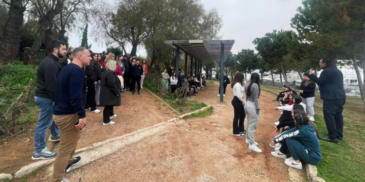 Μια Ομάδα «Αγάπης» Για Τα Αδέσποτα Από Τους Μαθητές Του Παλαιού Φαλήρου